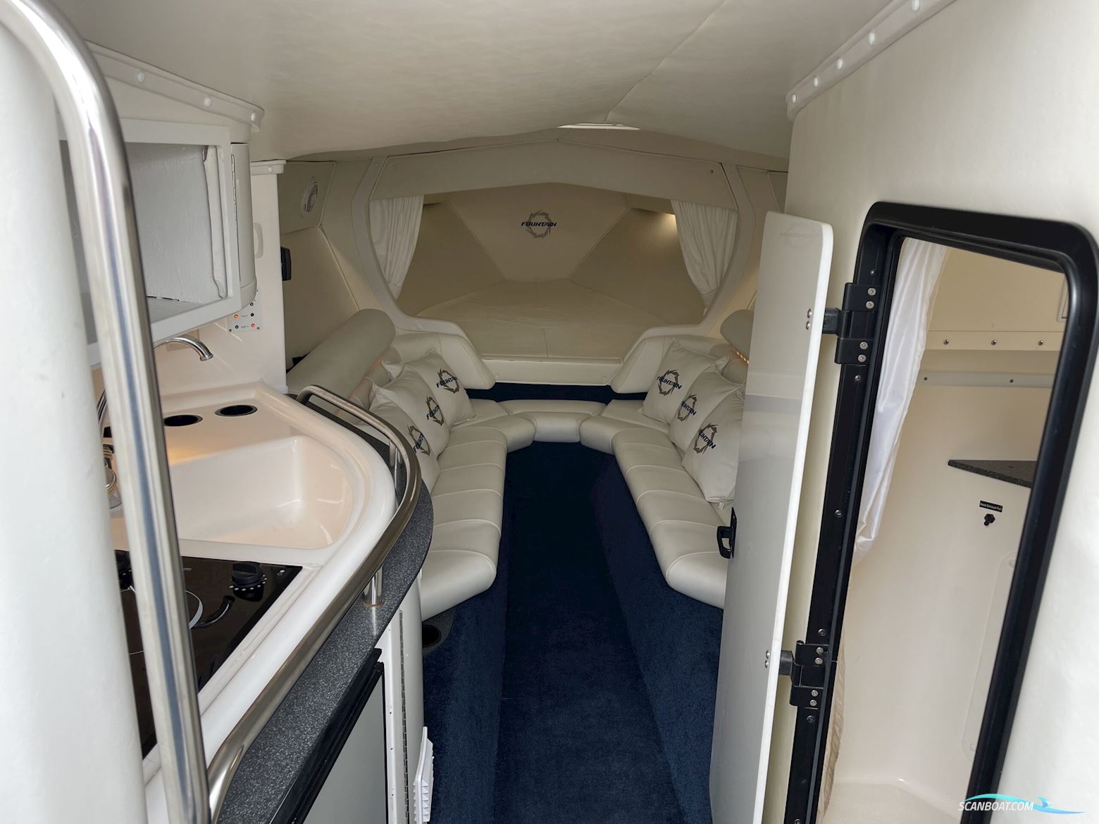 Fountain 47 Lightning