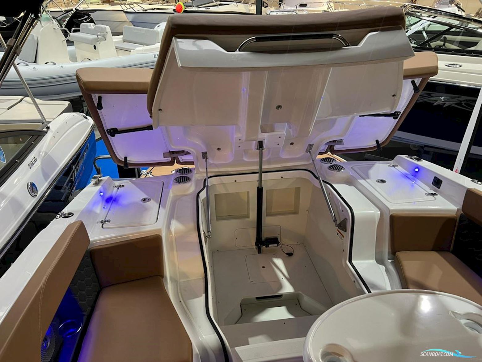 Four Winns  H2 BOWRIDER NEW DEMO