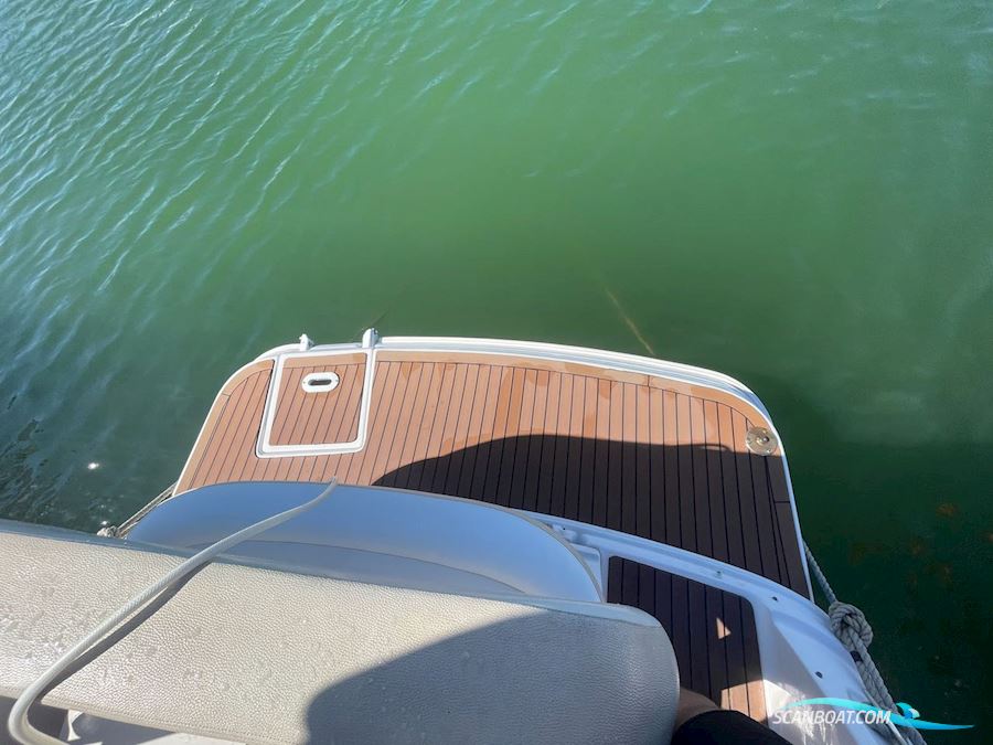 Four Winns 248 Vista