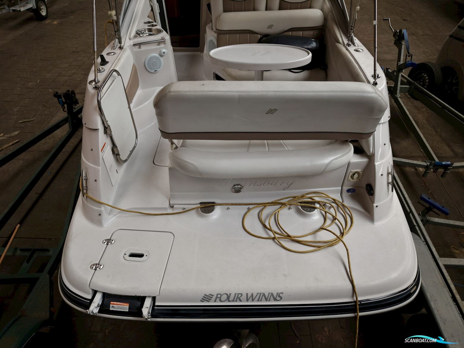 Four Winns 258 Vista