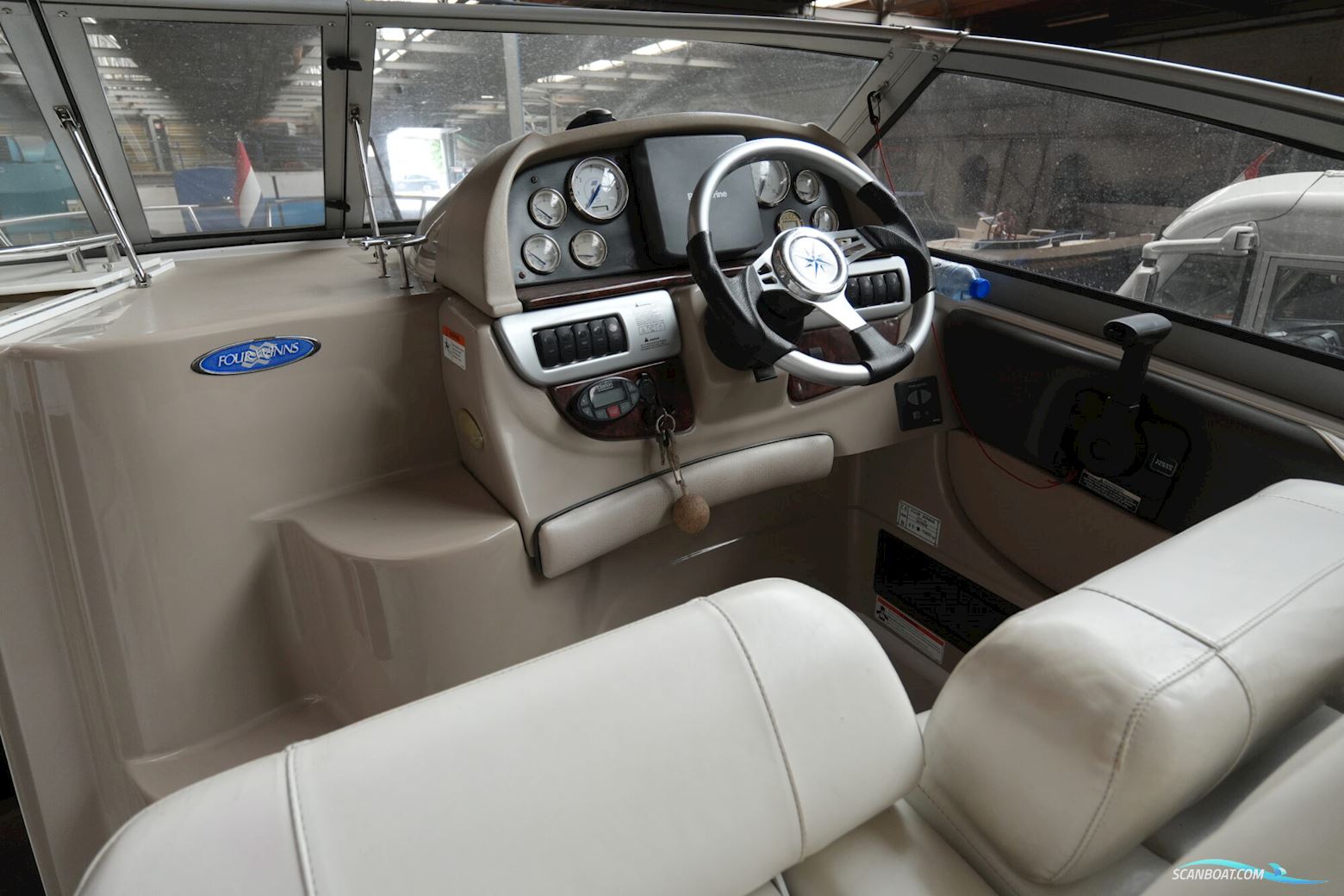 Four Winns 258 Vista