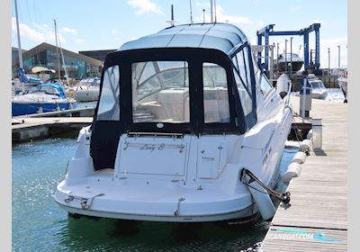 Four Winns 318 Vista Motorboten 2008, met Volvo Penta motor, United Kingdom