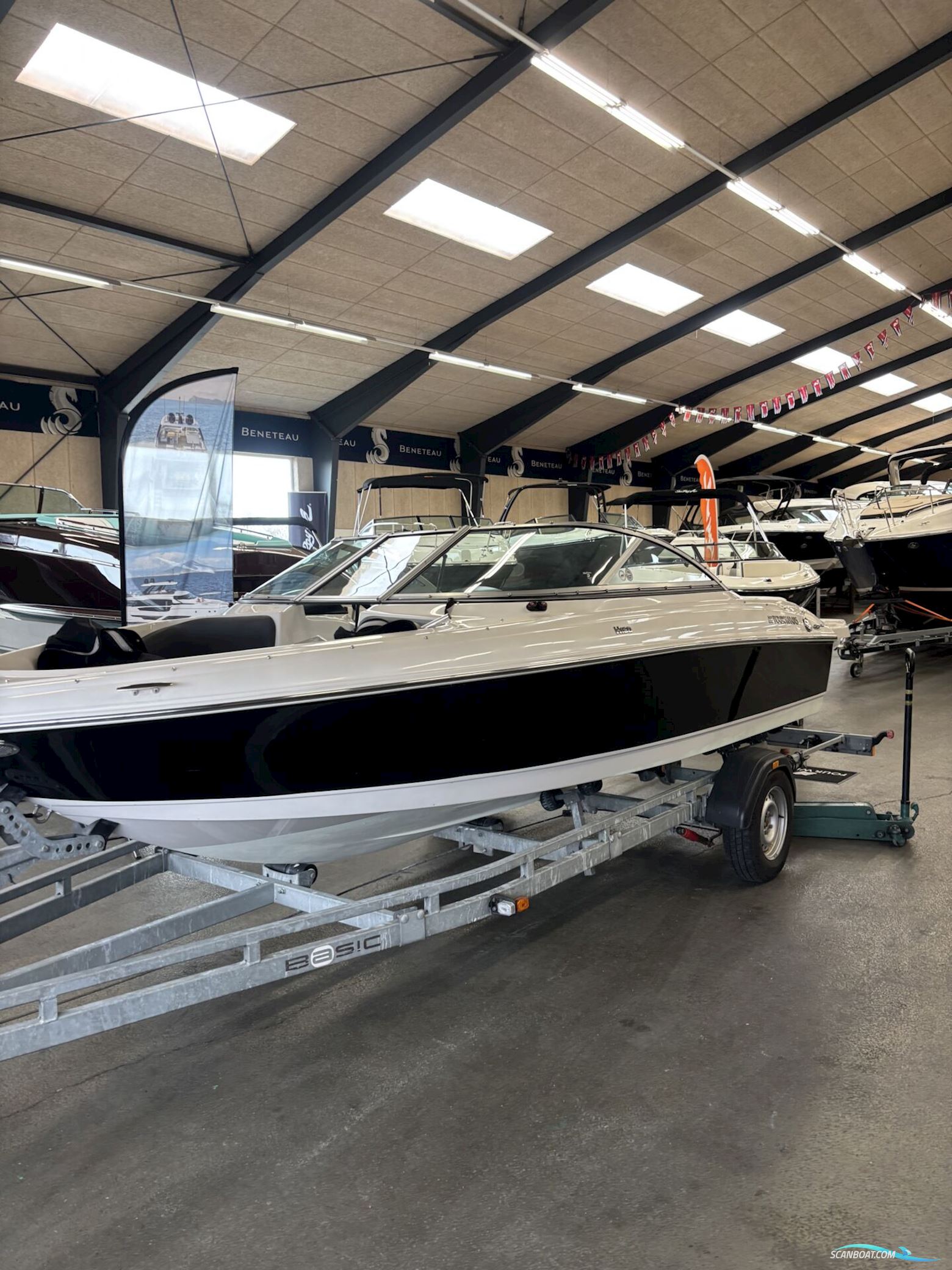 Four Winns H2011 –