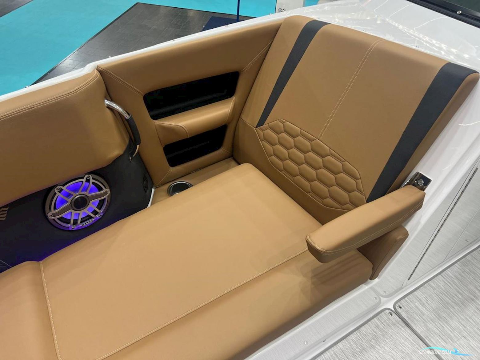 Four Winns H9 Bowrider