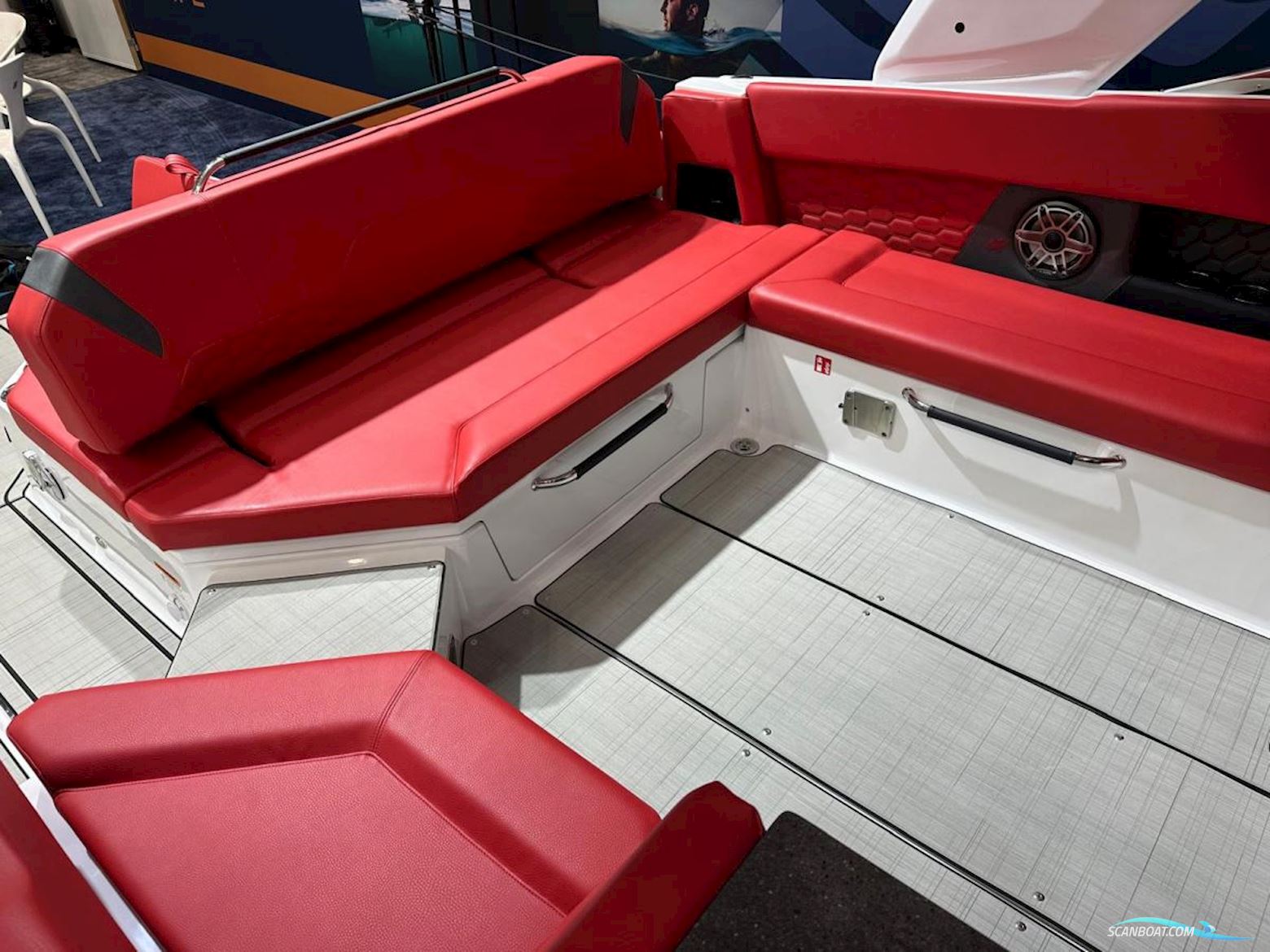 Four Winns H9 Bowrider