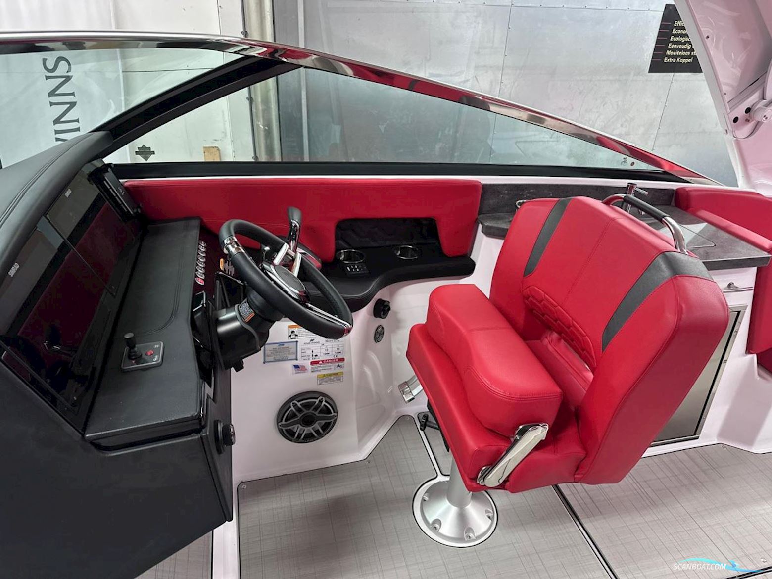 Four Winns H9 Bowrider