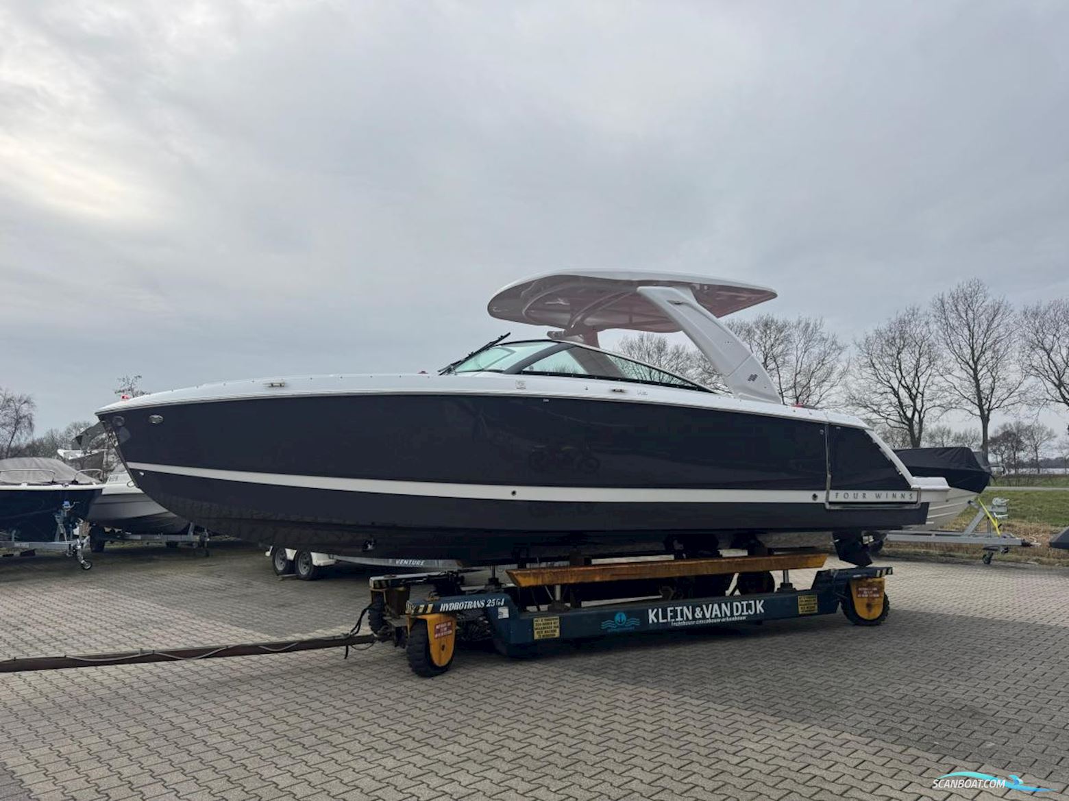 Four Winns H9 Bowrider