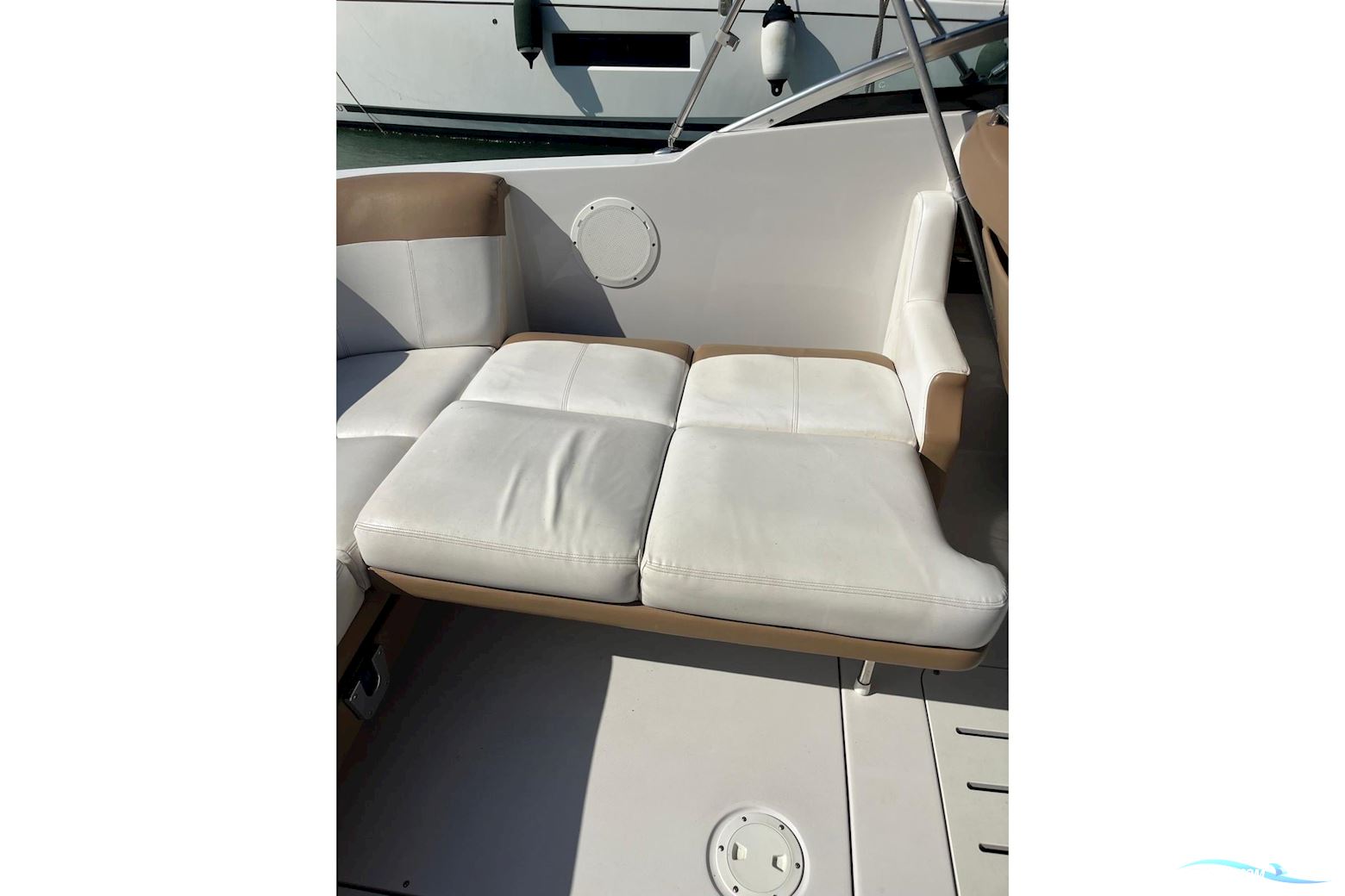 Four Winns SL262