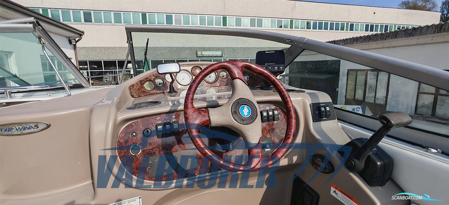 Four Winns Vista 248