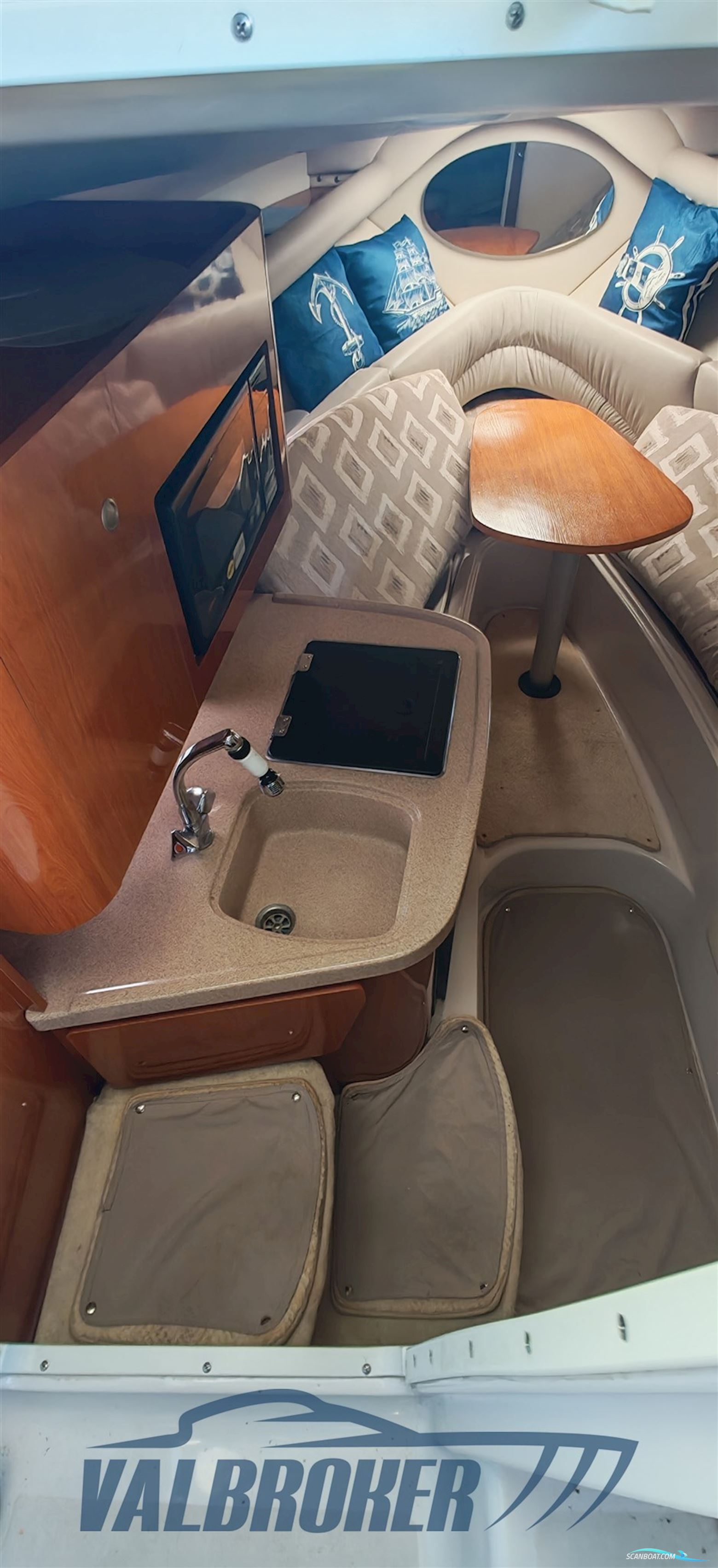 Four Winns Vista 248