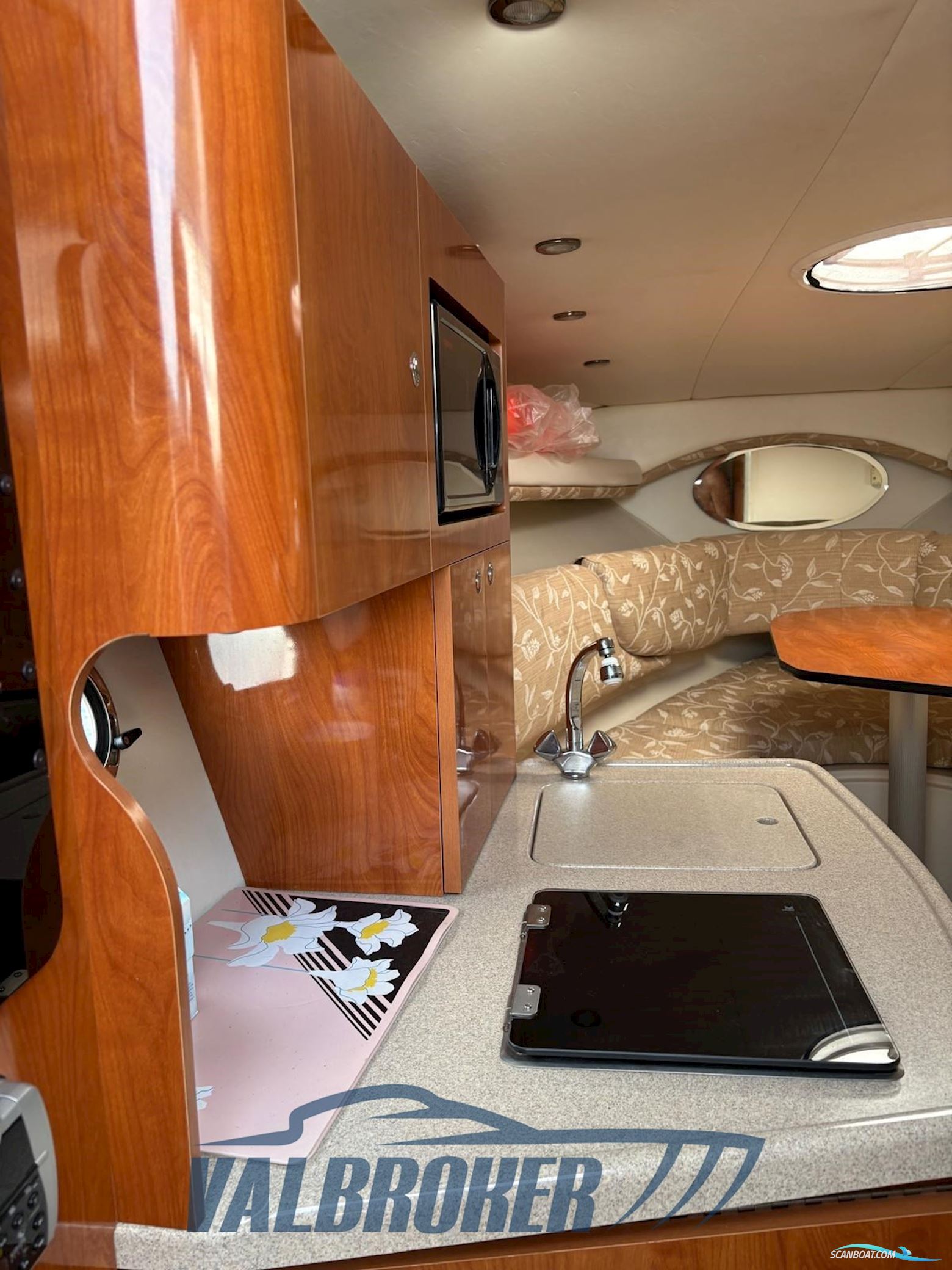 Four Winns Vista 268