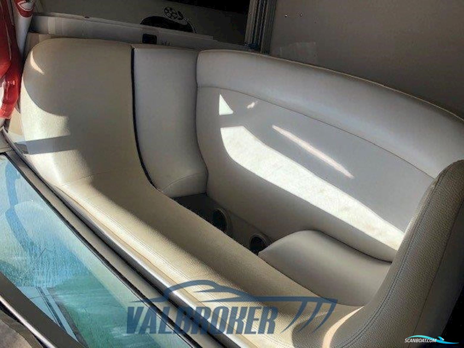 Four Winns Vista 288