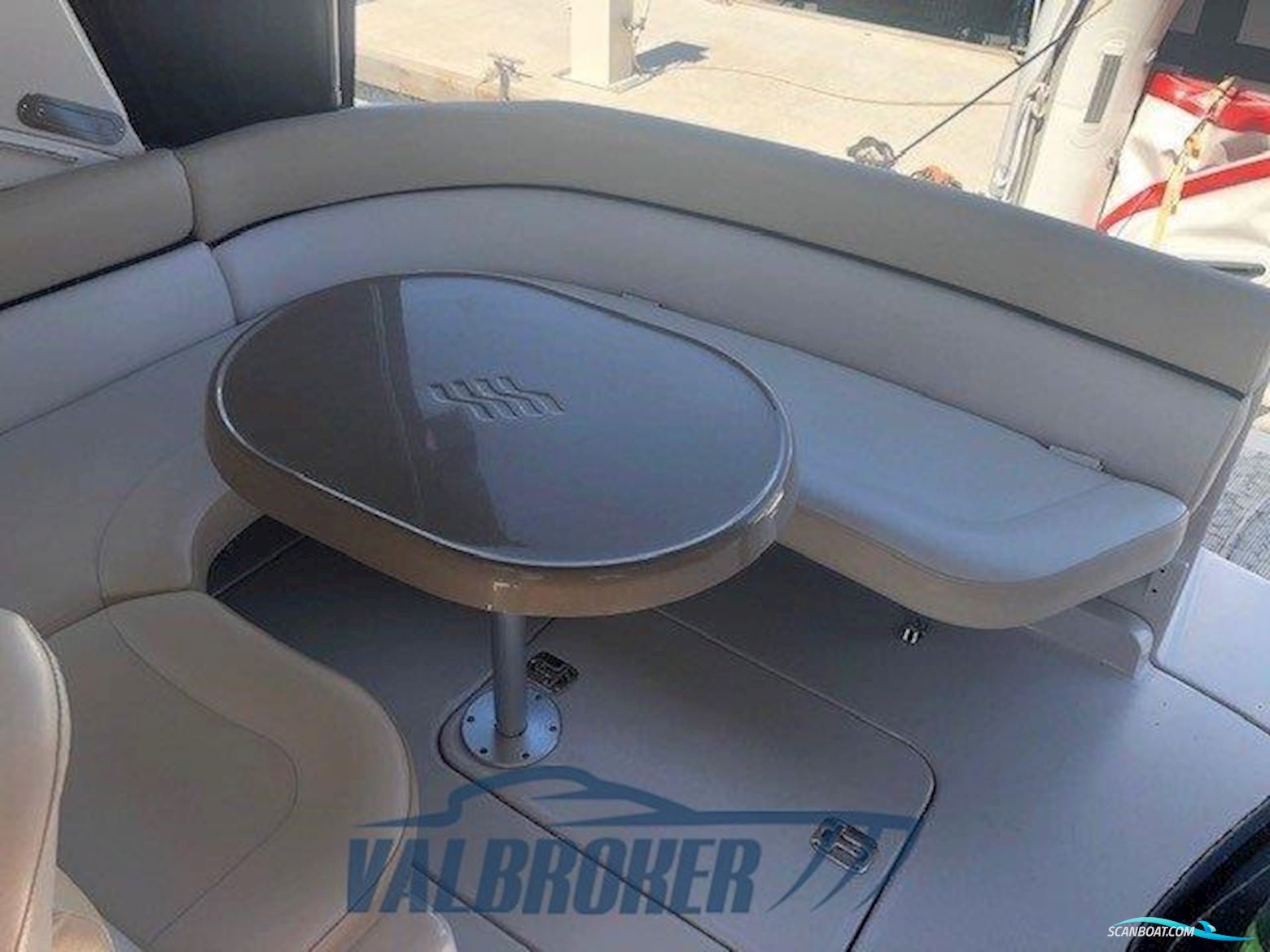 Four Winns Vista 288