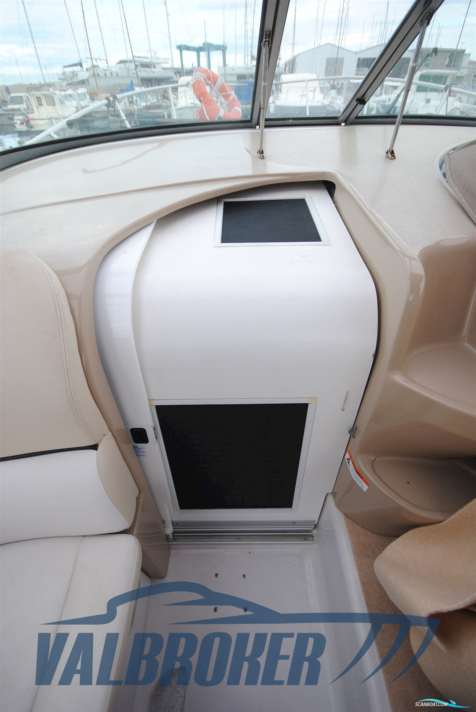 Four Winns Vista 288