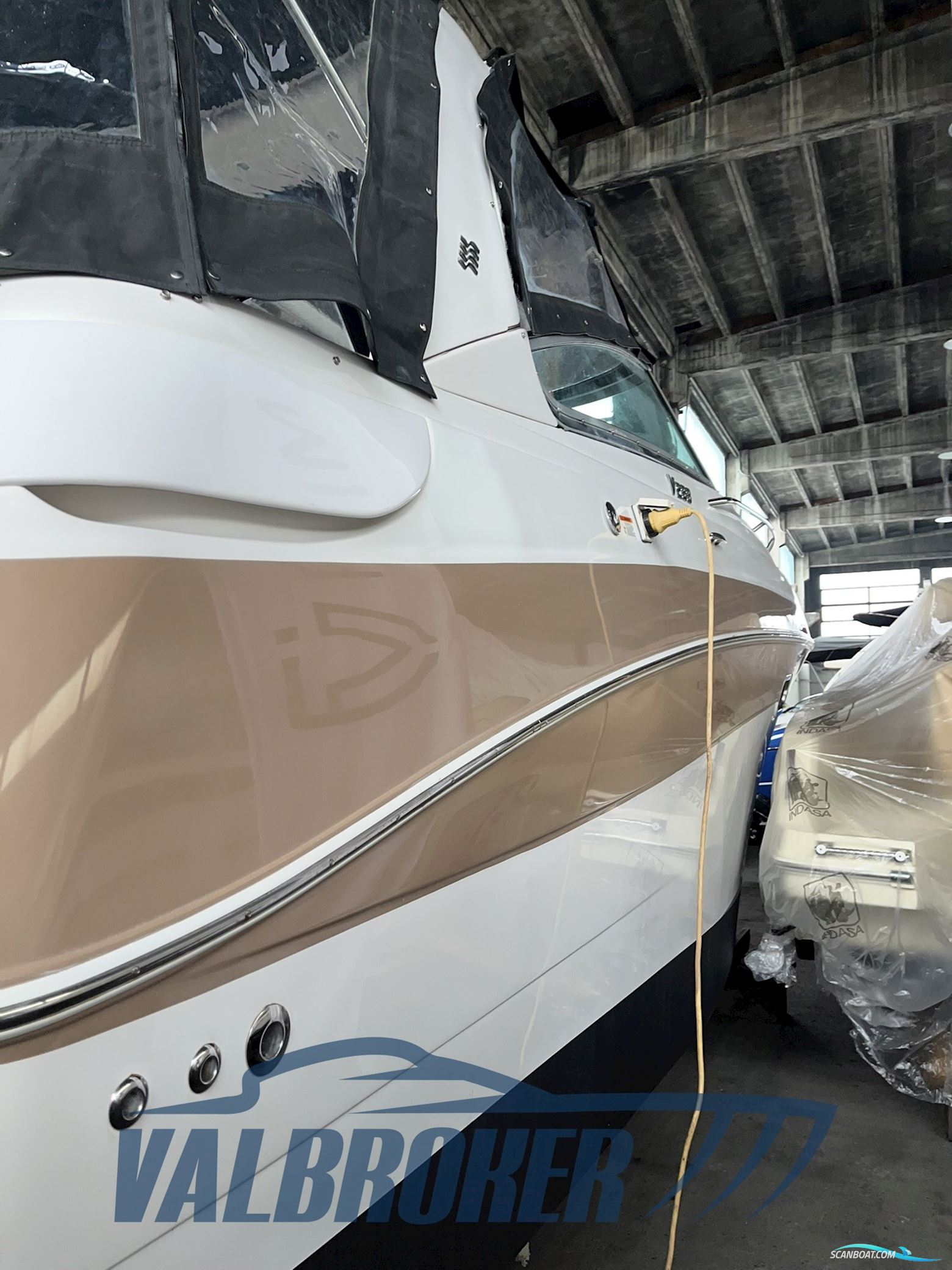 Four Winns Vista 288