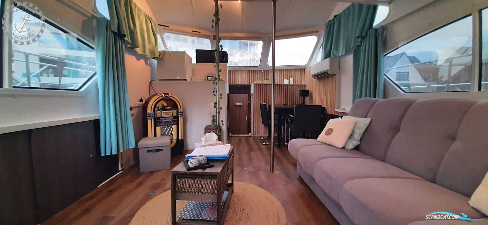 Funcraft 1500 Flybridge