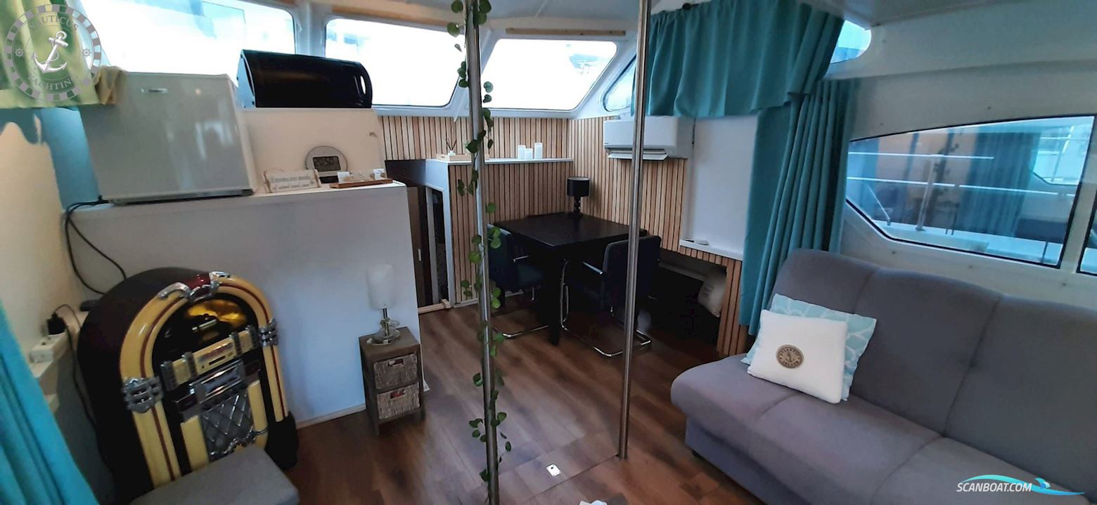 Funcraft 1500 Flybridge