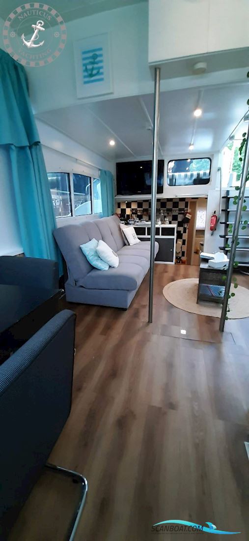 Funcraft 1500 Flybridge