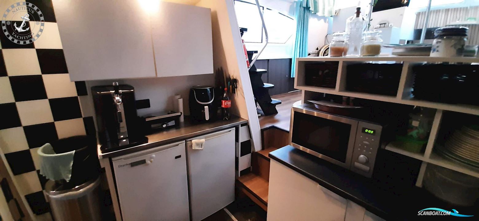 Funcraft 1500 Flybridge