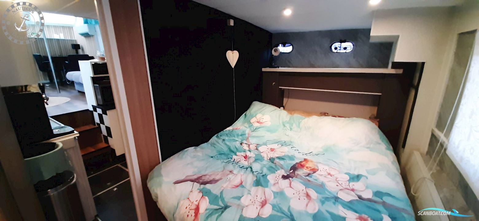 Funcraft 1500 Flybridge