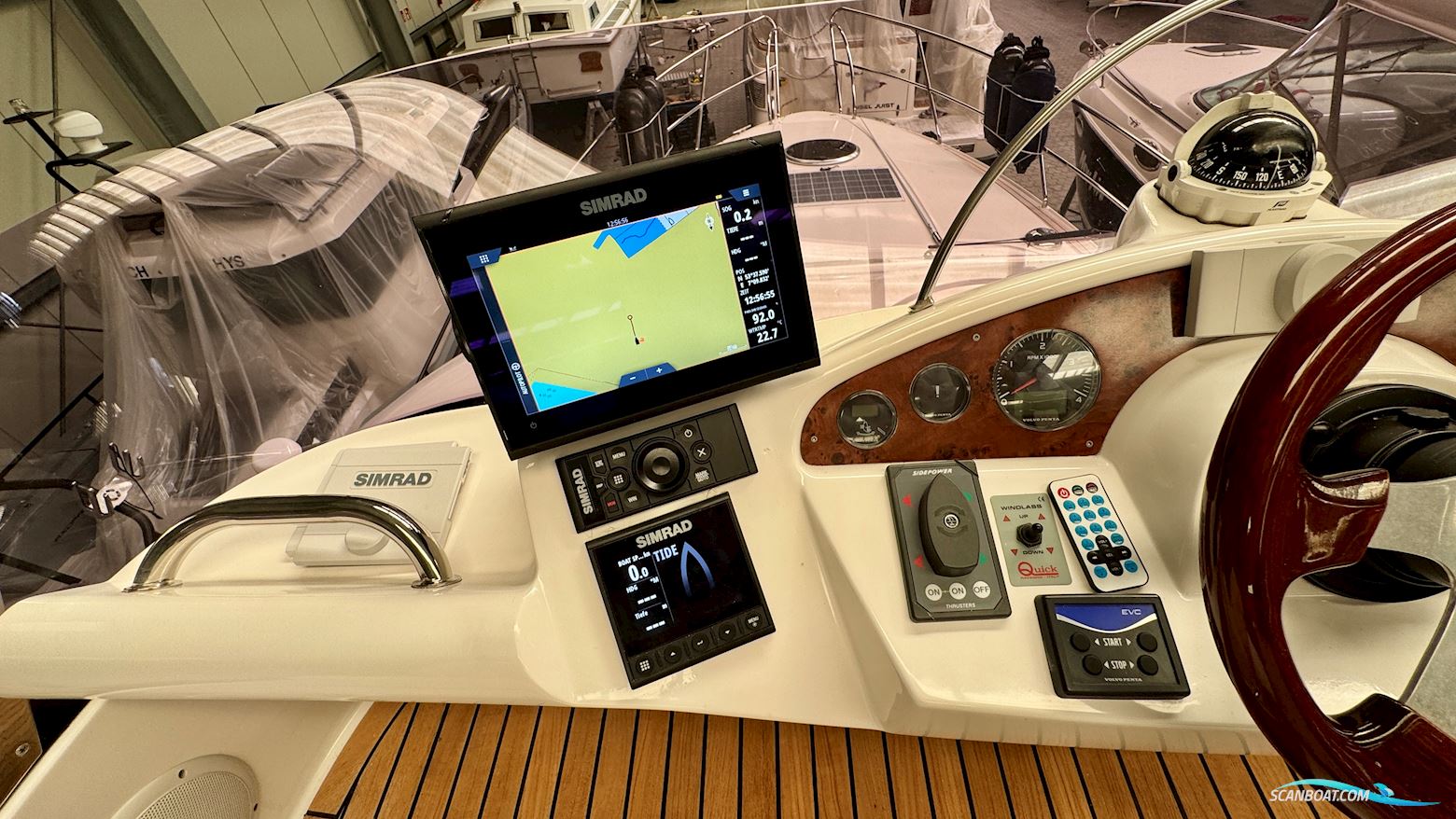 Galeon 330 Fly