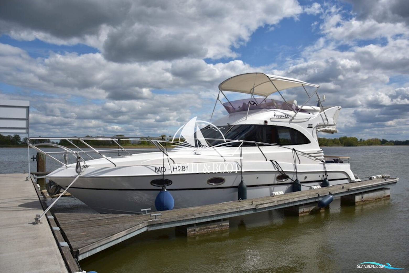 Galeon 330 Fly