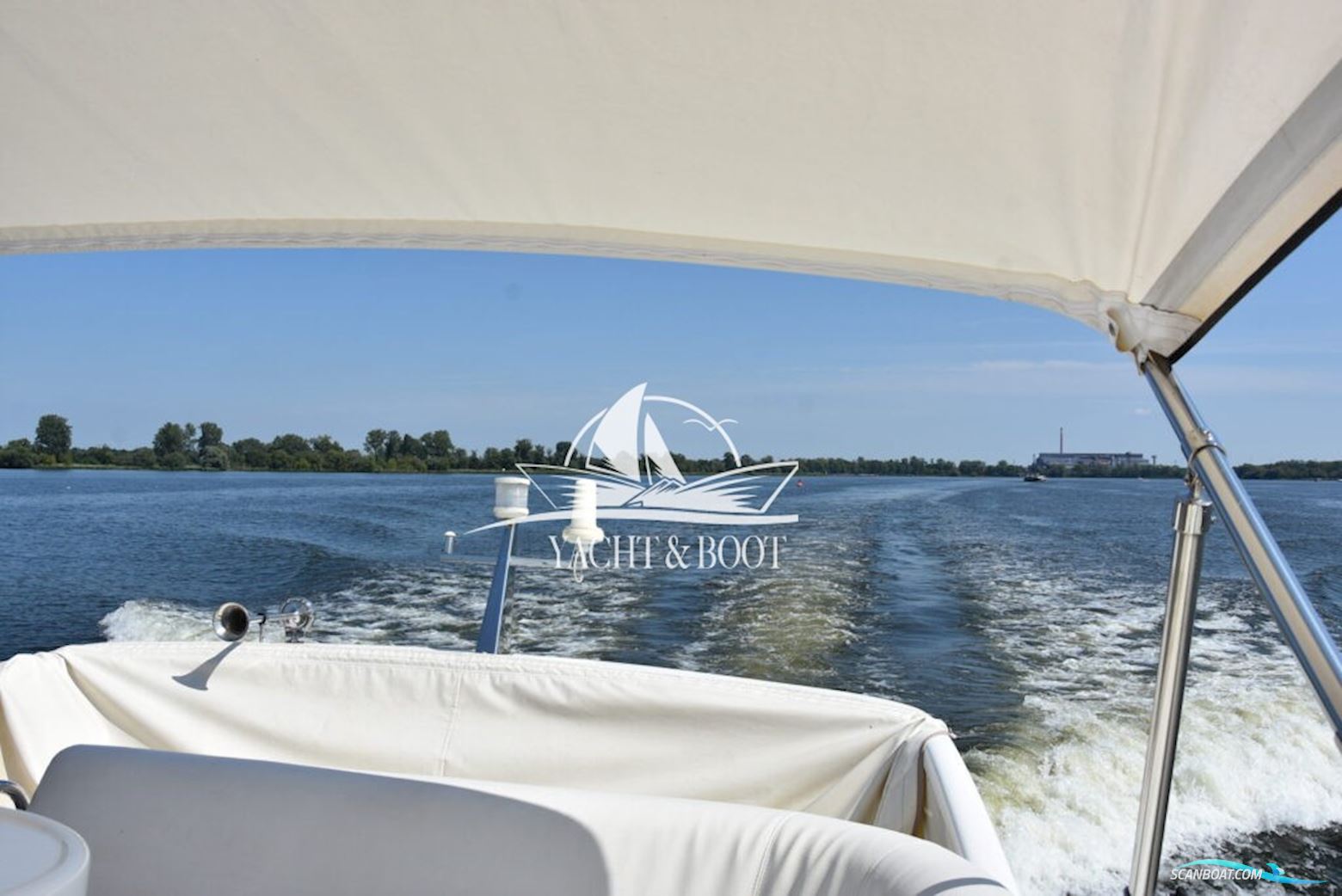 Galeon 330 Fly