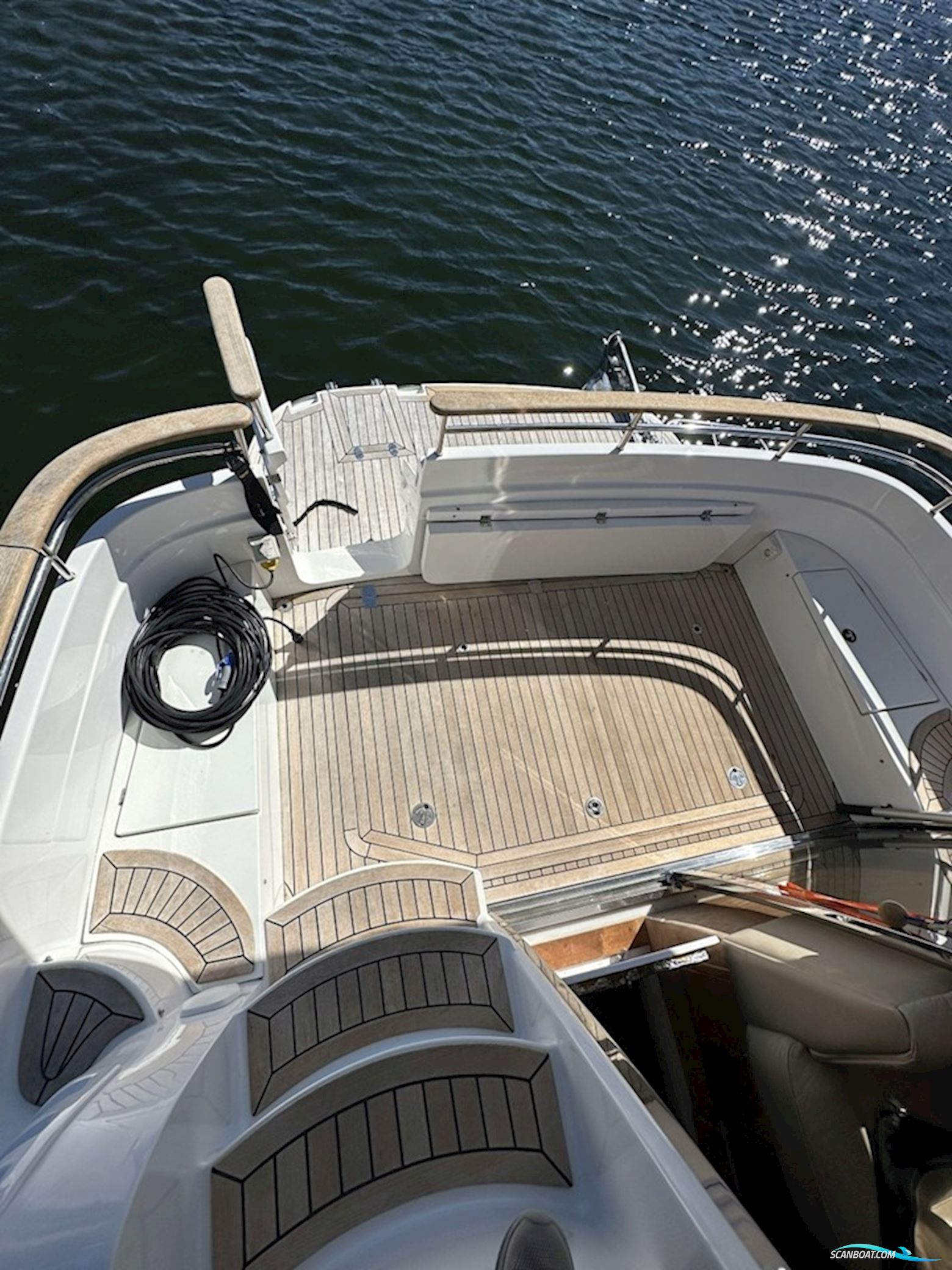 Galeon 330 Fly