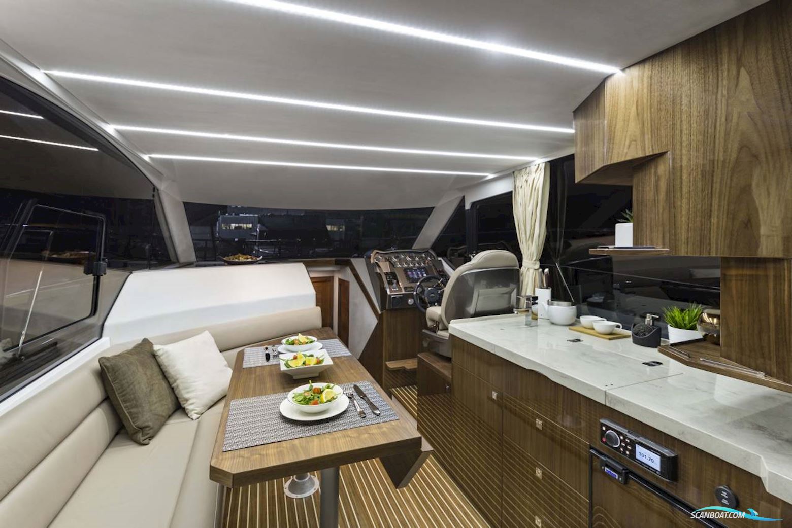 Galeon 360 FLY