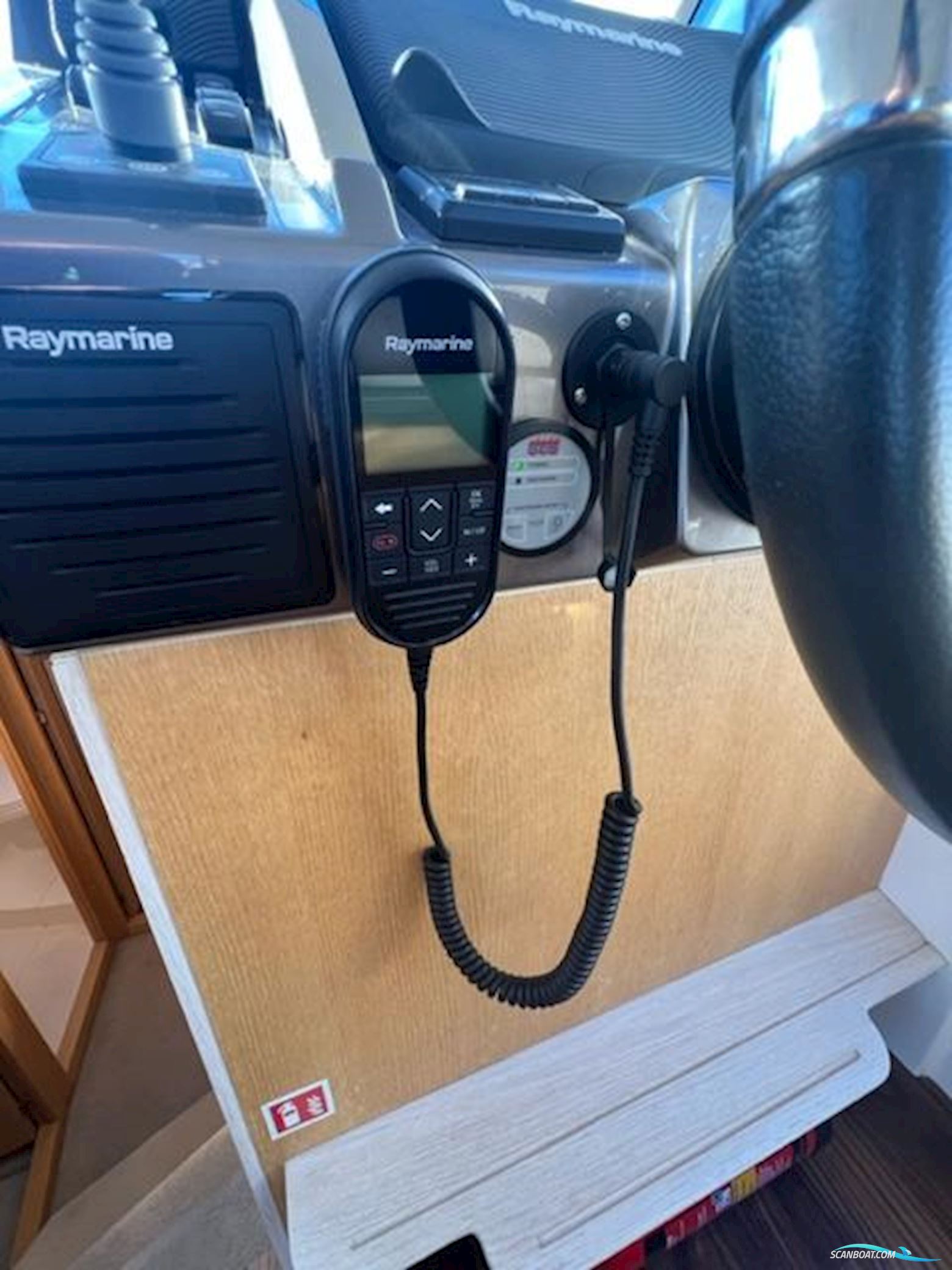 Galeon 360 FLY