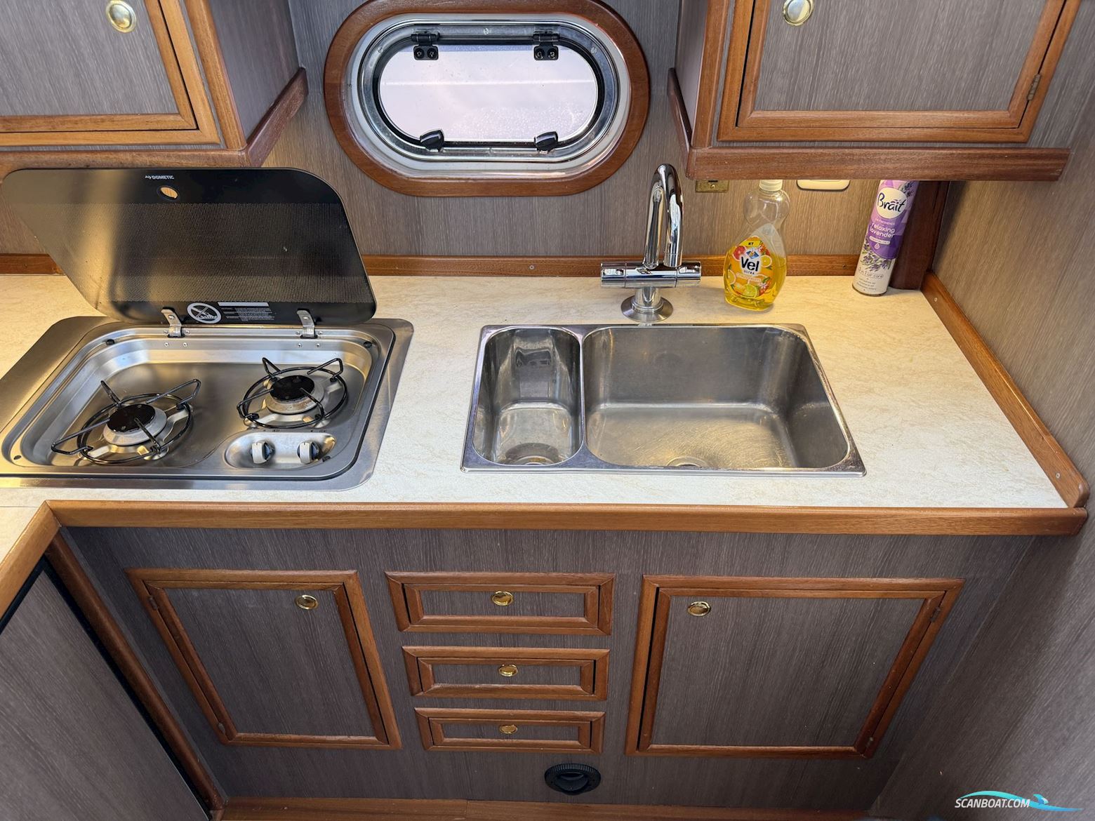 Galeon 380