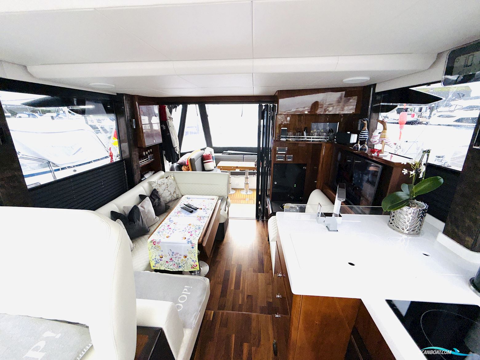 Galeon 400 Fly