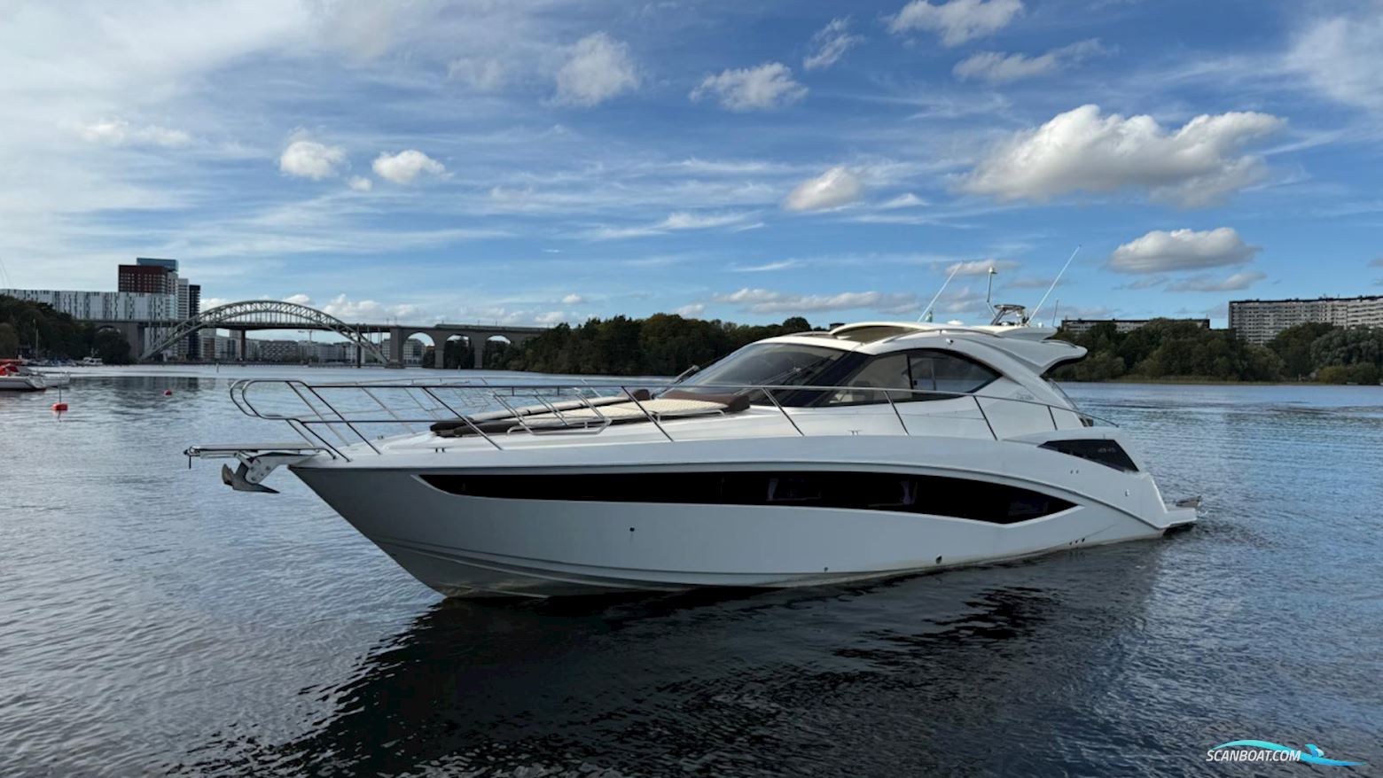 Galeon 405 HTL Motorboten 2015, met 2x Volvo Penta D4 300 Ca 550h motor, Sweden