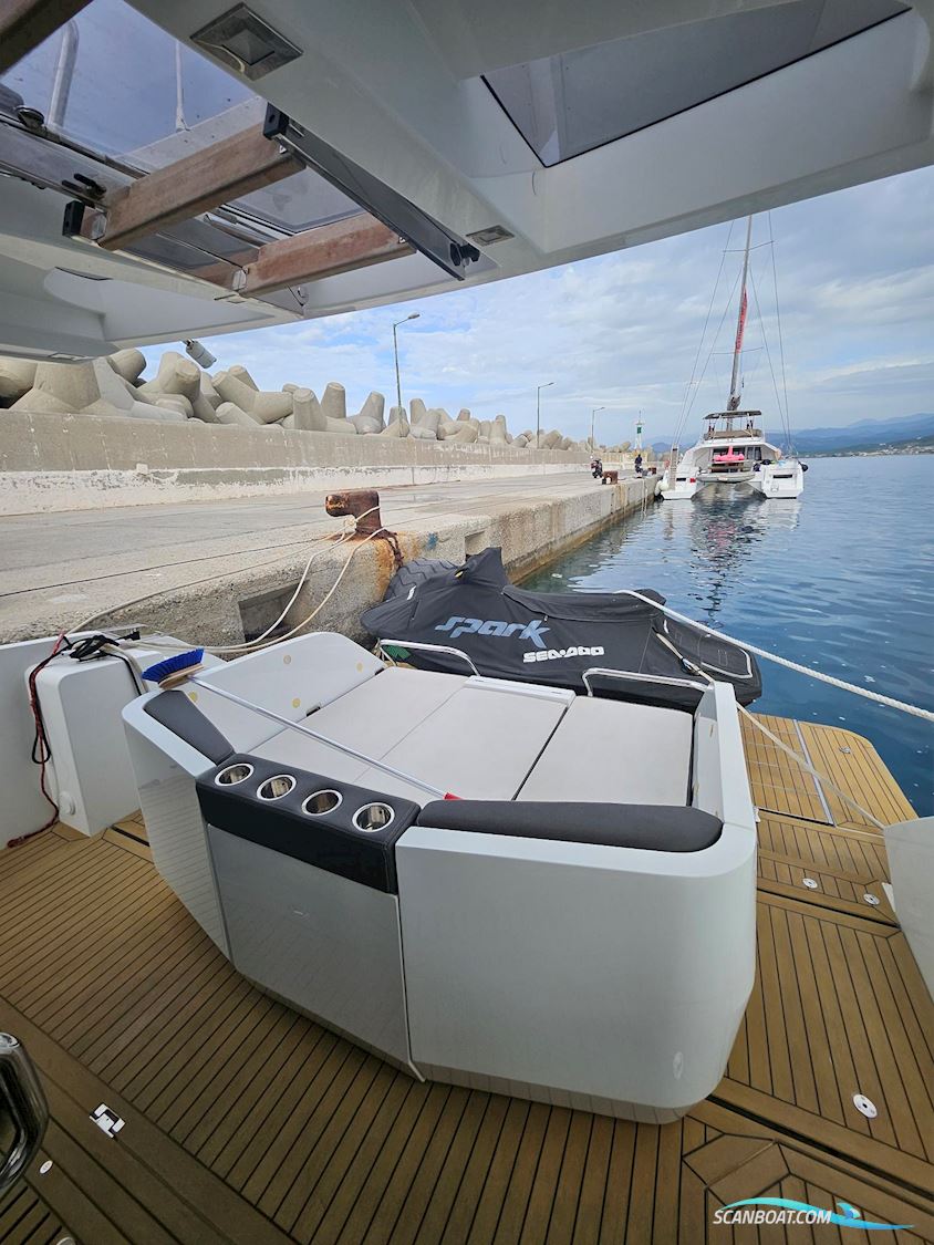 Galeon 430 Sky