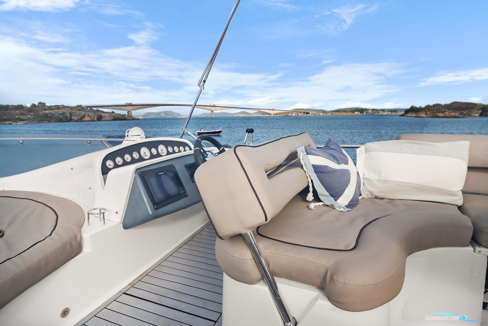 Galeon 440 Fly