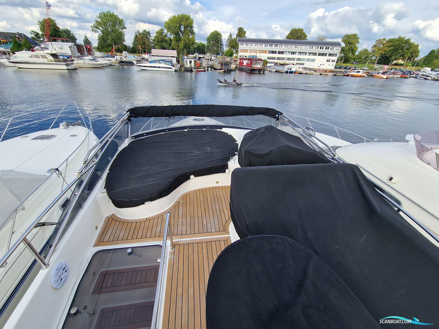 Galeon 440 Fly