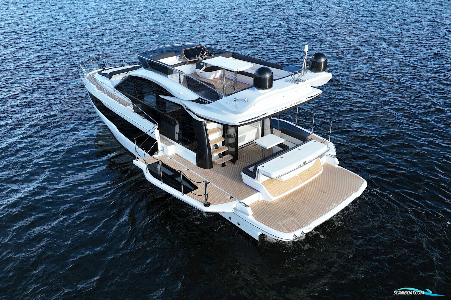 Galeon 440 Fly