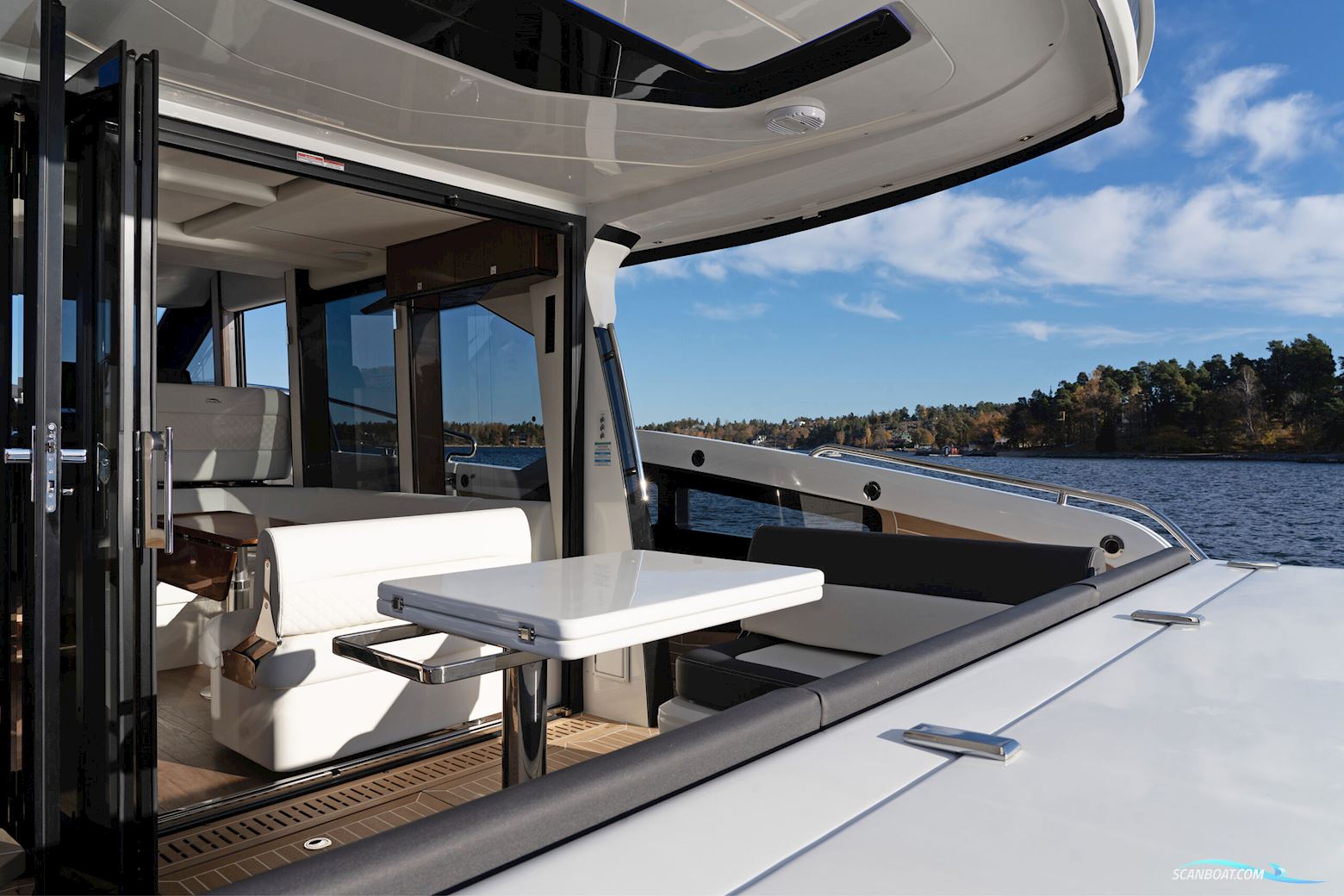 Galeon 440 Fly