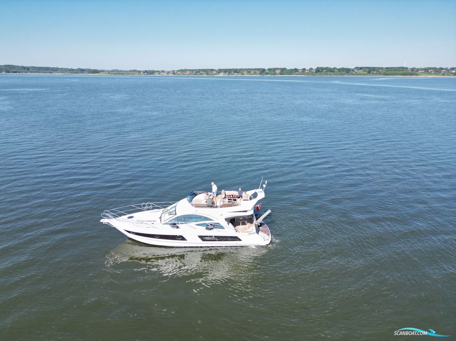 Galeon 440 Fly