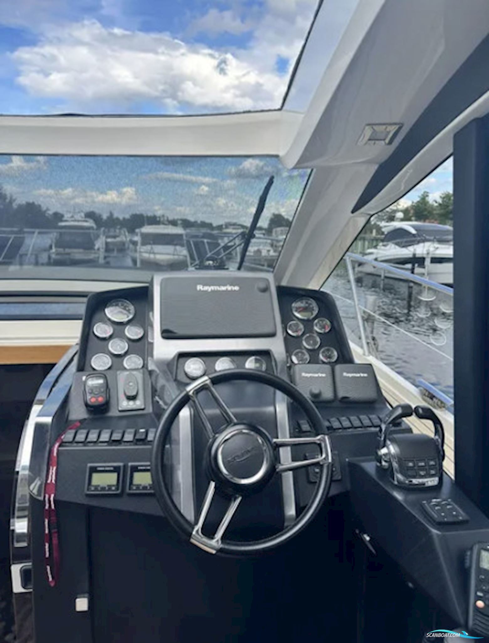 Galeon 445 / 485 HTS