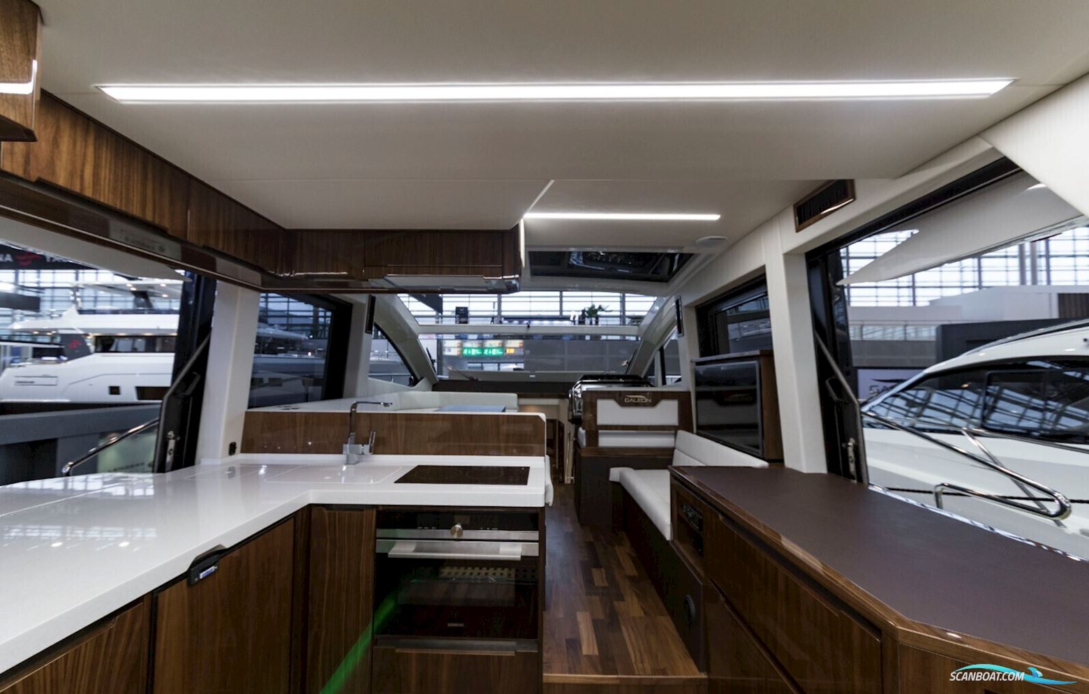 Galeon 470 Skydeck