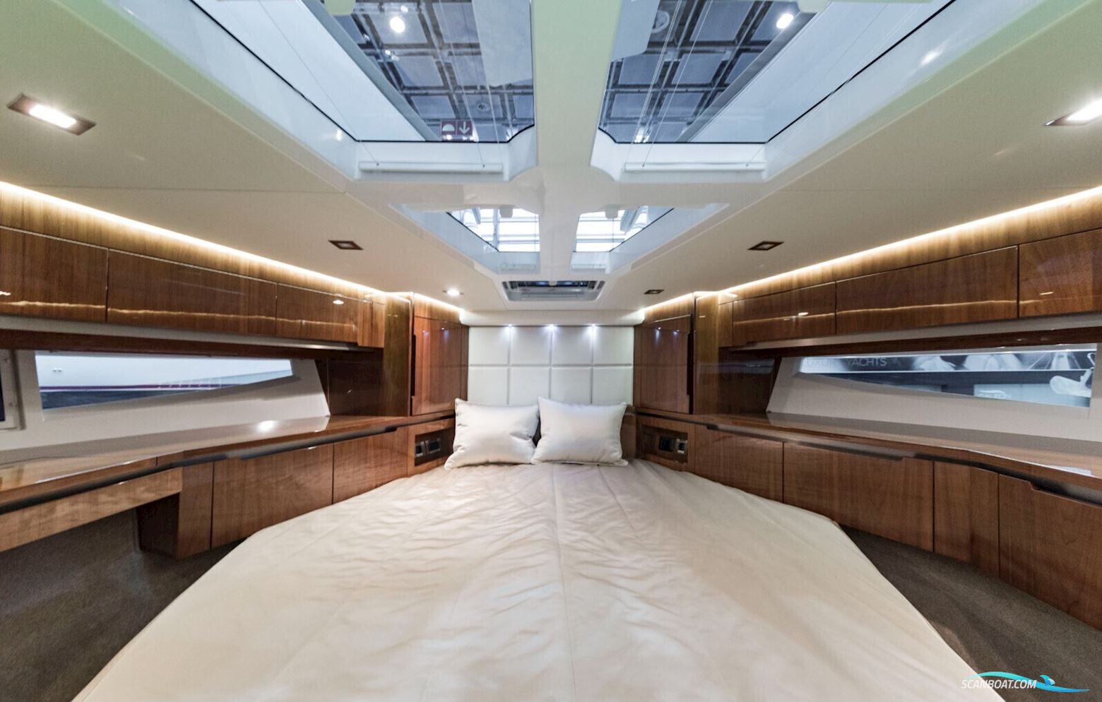 Galeon 470 Skydeck