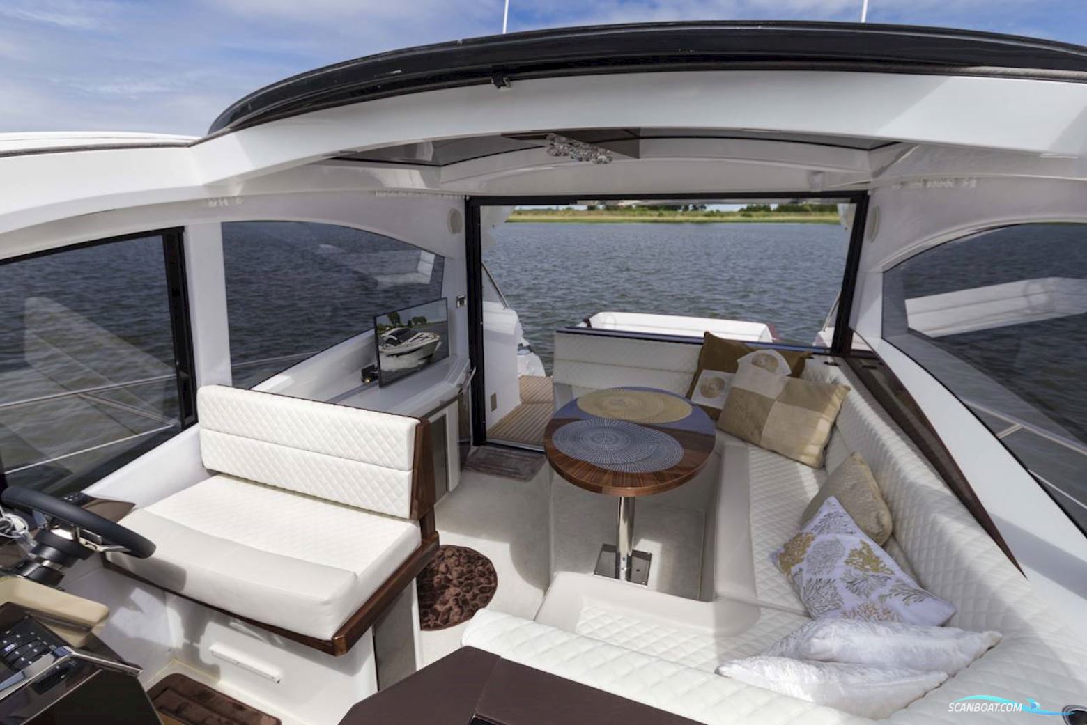 Galeon 485 Hts