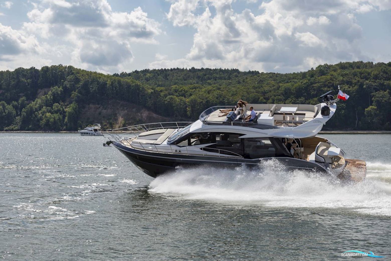 Galeon 500 FLY