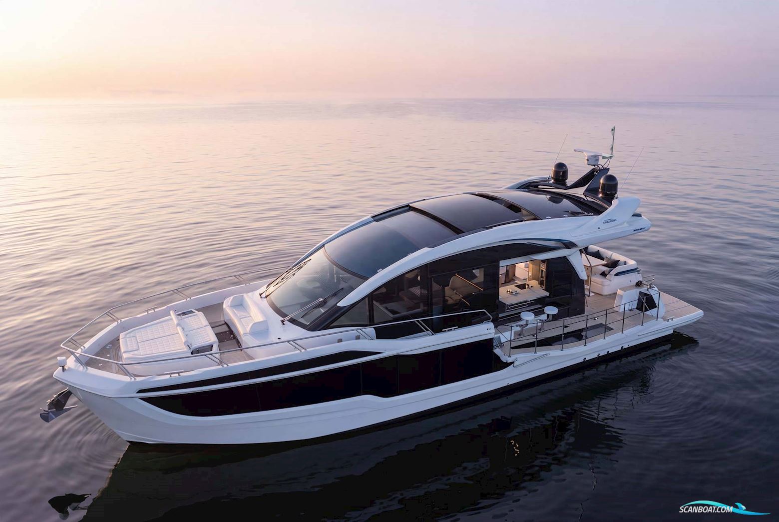 Galeon 570 Sky
