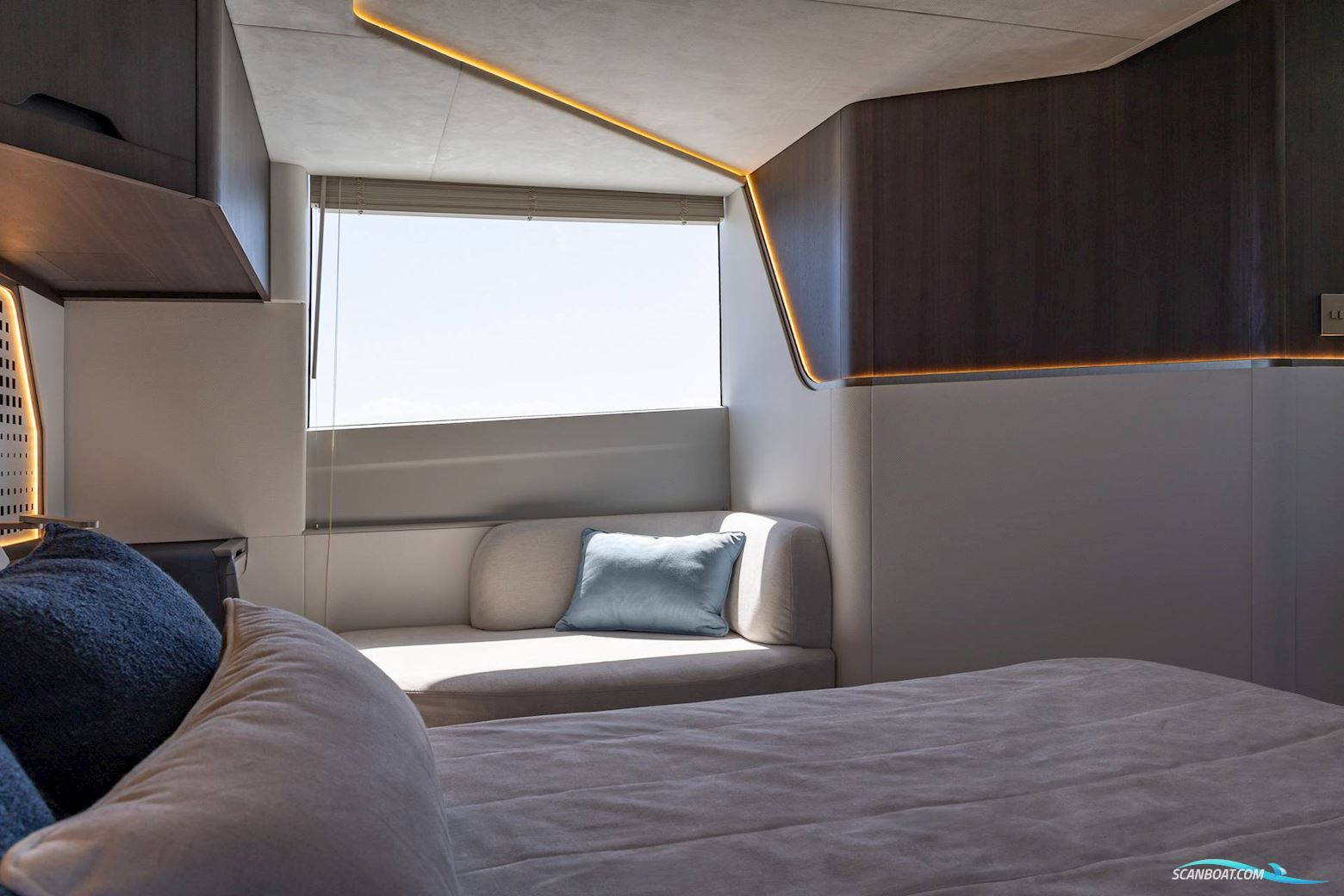 Galeon 570 Sky