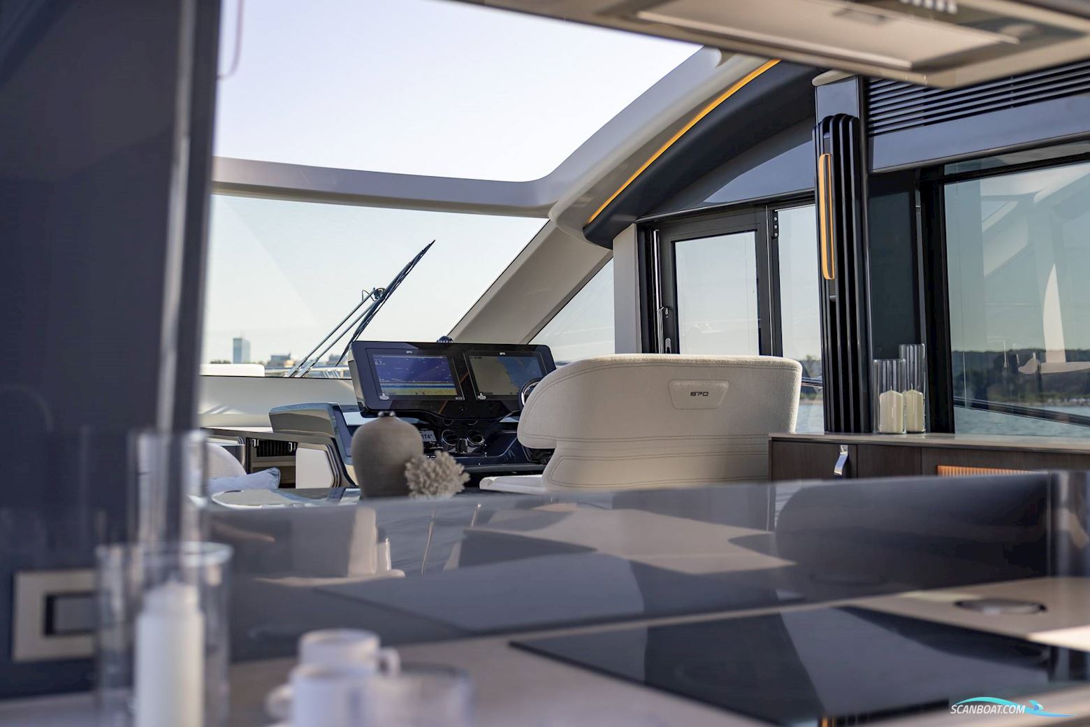 Galeon 570 Sky