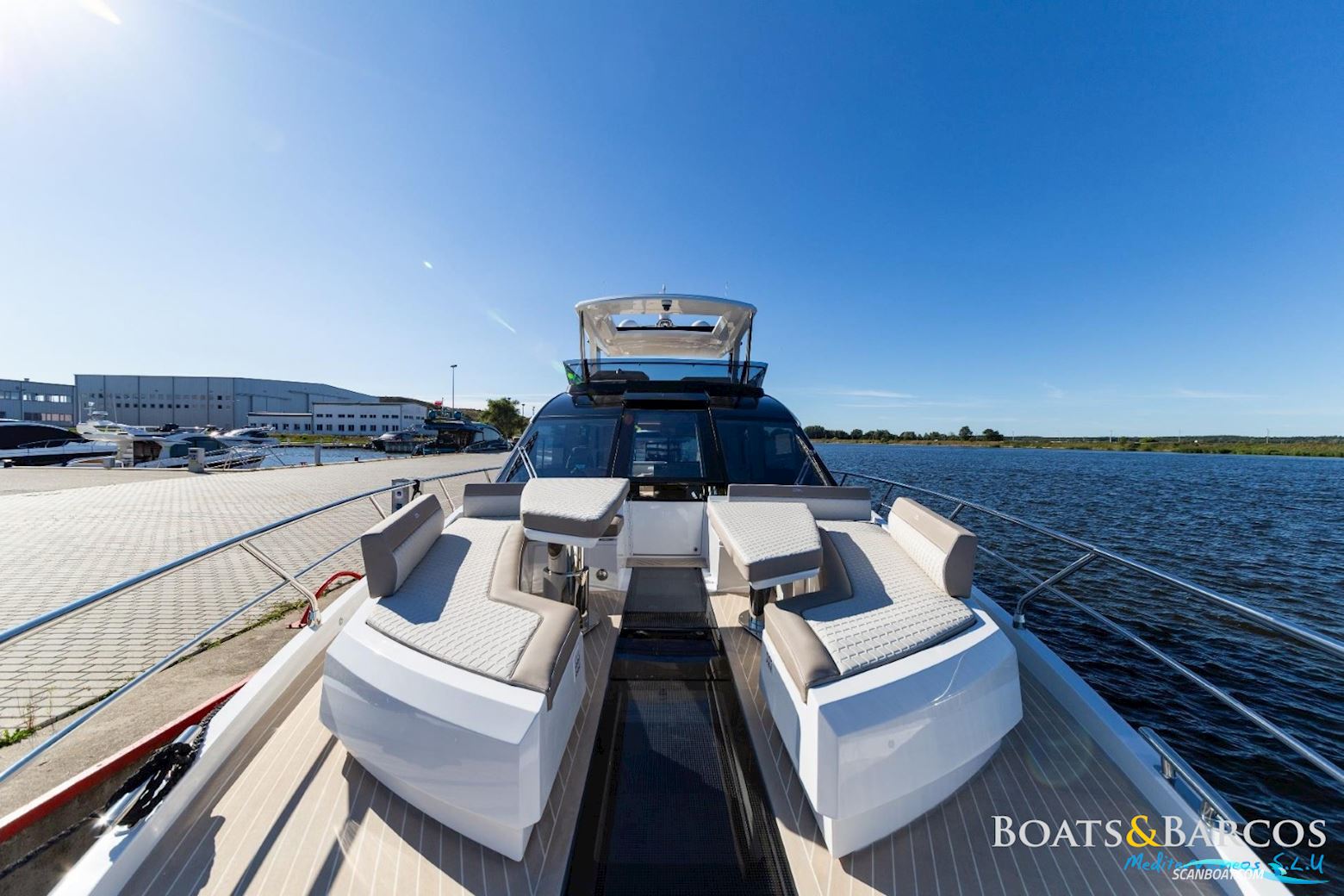 Galeon 640 Fly