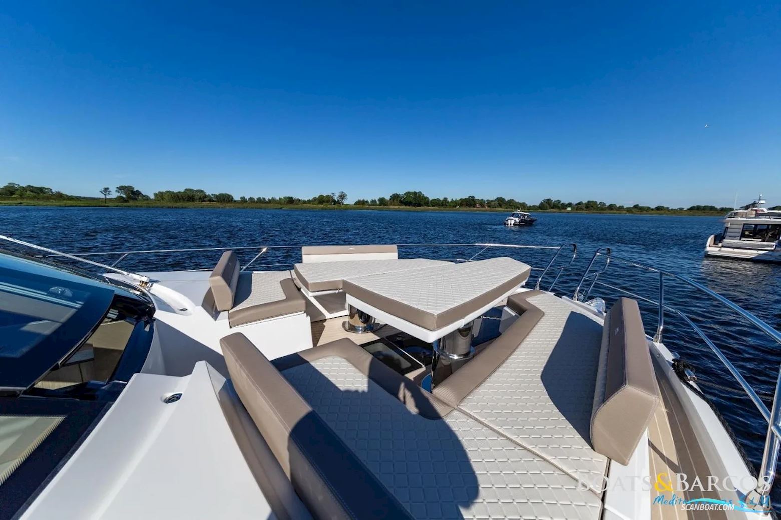 Galeon 640 Fly