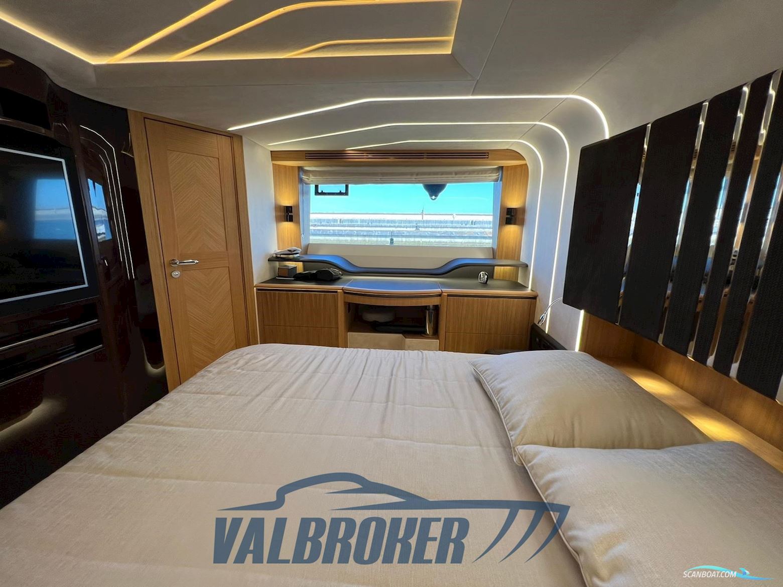 Galeon 680 Fly